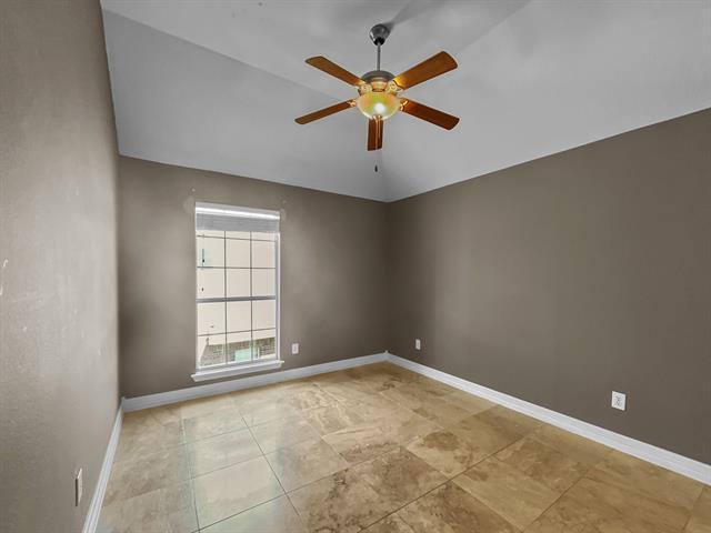 Building Photo - 2132 Cliffside Dr