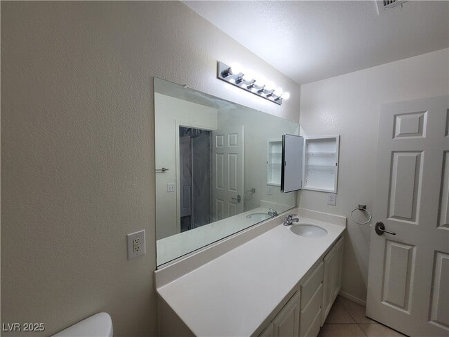 Building Photo - 10799 Flame Vine Ct