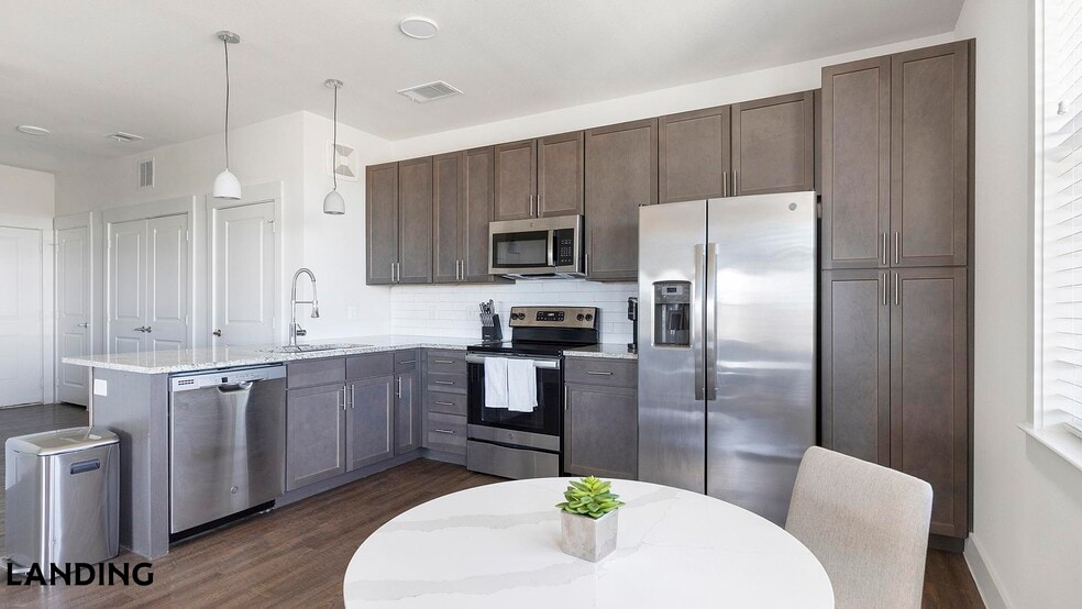Building Photo - 20915 Wilderness Oak