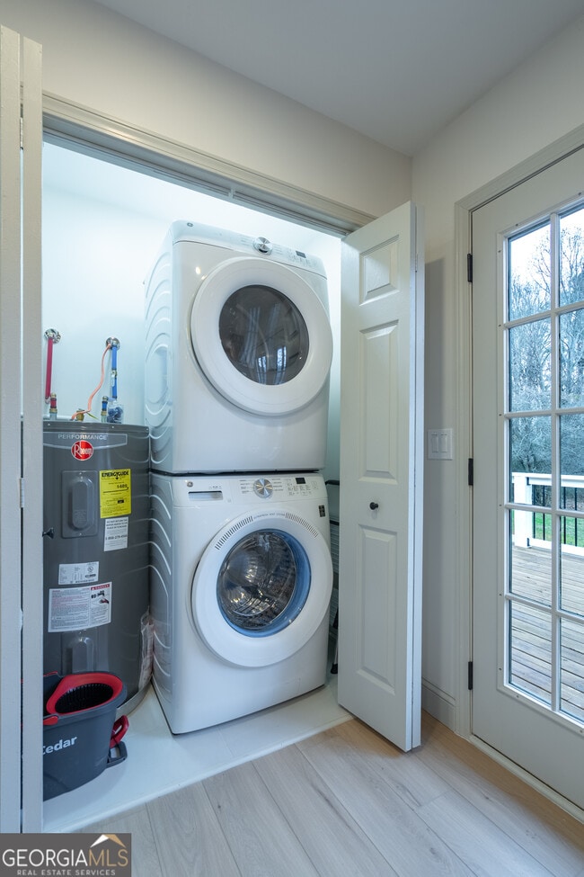 Building Photo - 26 Jennifer Ln