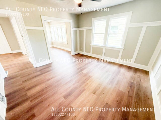 Building Photo - 549 Wildwood Ave