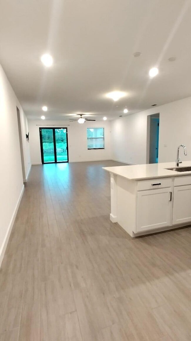 Building Photo - 3199 Streng Ln
