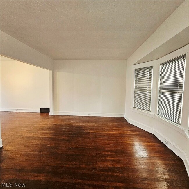 Building Photo - 3110 W 111th St