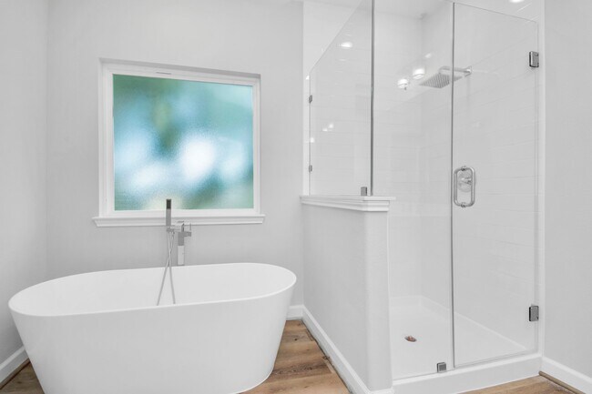 Building Photo - 2349 Hoskins Dr