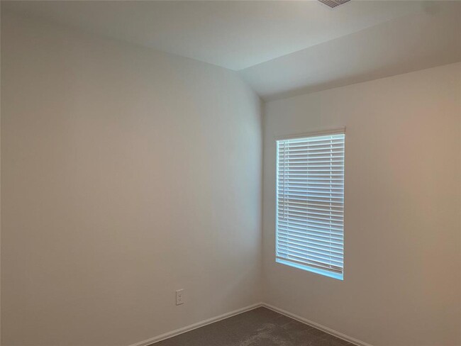 Building Photo - 17010 Daylily Dune Wy
