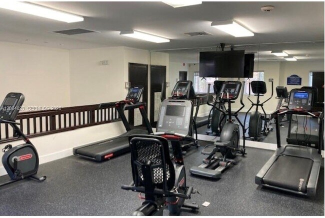 Building Photo - 10630 SW 157th Ct