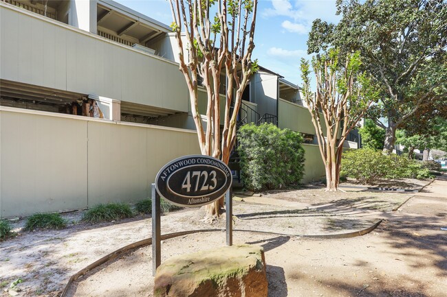 Building Photo - 4723 Aftonshire Dr