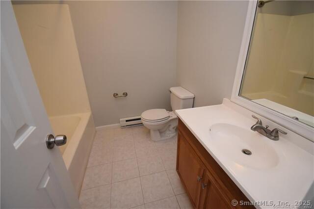 Building Photo - 581 Highland Ave