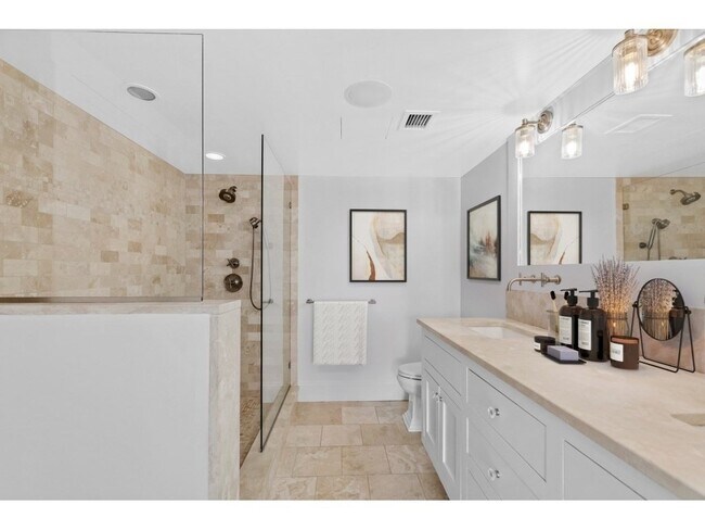 Building Photo - 75-83-83 Cambridge Pkwy