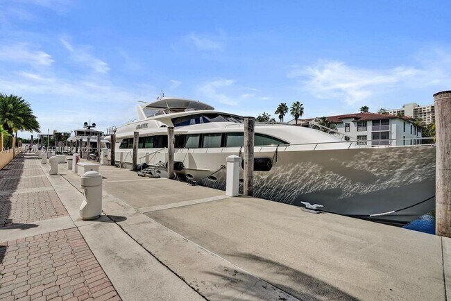 Building Photo - 1516 Island Blvd