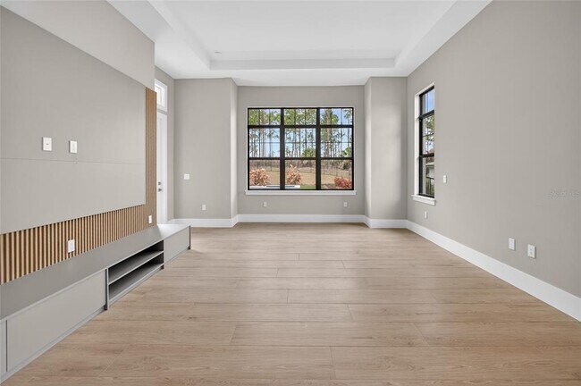 Building Photo - 16130 Pendio Dr