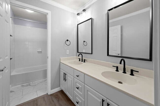 Building Photo - Makakilo  3 BD 2 BA w/ Garage