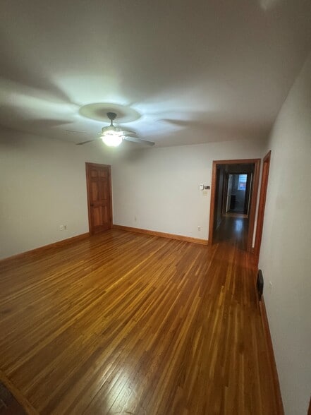 Building Photo - 922 Jefferson St