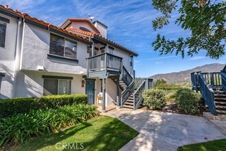 Building Photo - 37 Lobelia