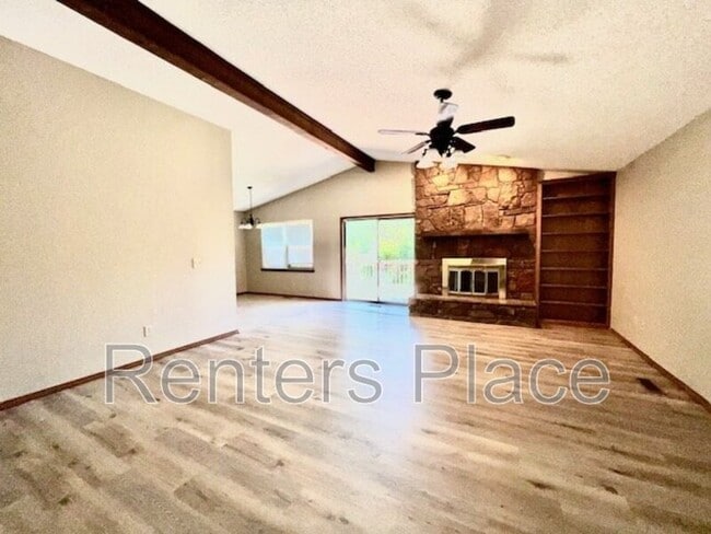 Building Photo - 6913 E 97th St