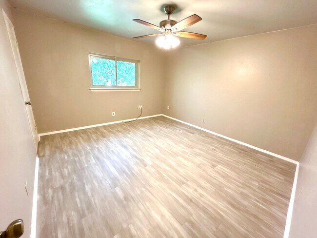 Building Photo - *COMING SOON* Energy-Efficient 4BR Home w/ Solar Panels, Loft & Backyard Oasis!