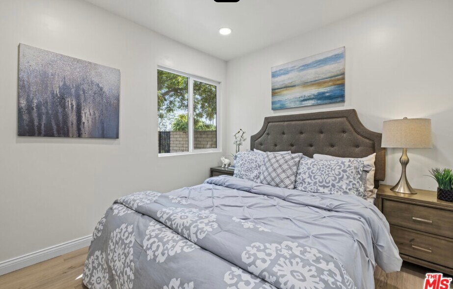 Building Photo - 13 Pepper Ct