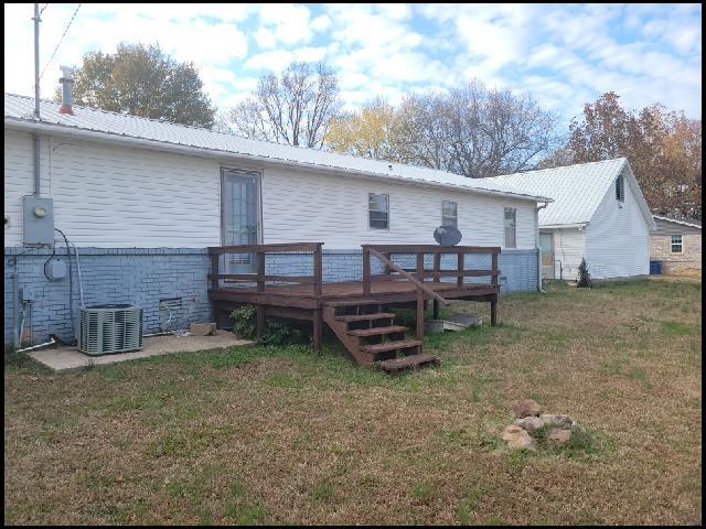 Building Photo - 1202 N Holly St