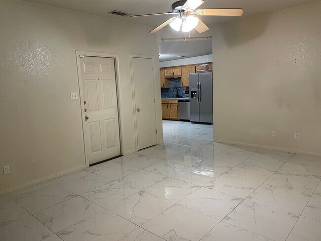 Building Photo - 2917 Sunflower Trail