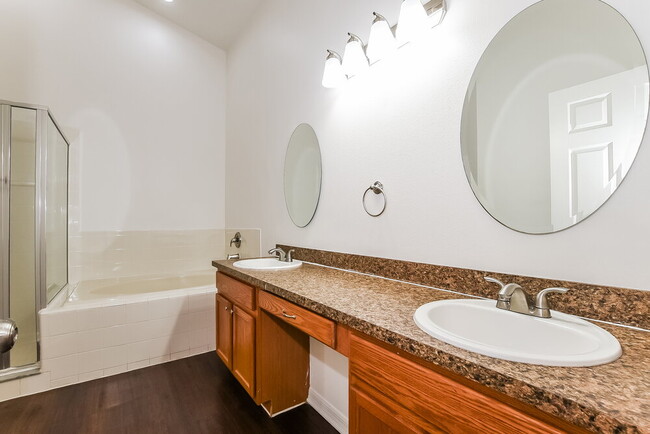 Building Photo - 2736 Eagle Canyon Dr S