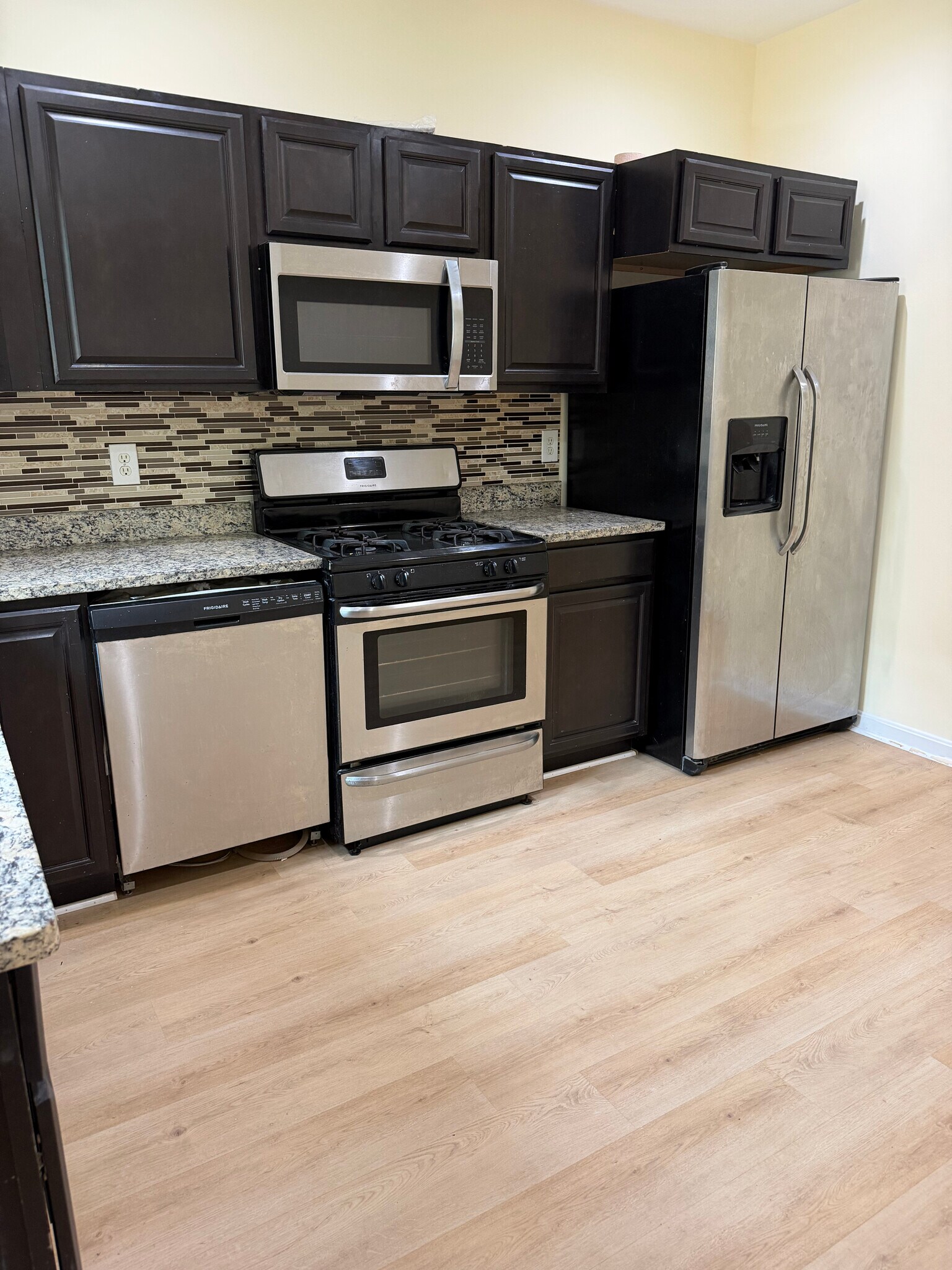 Kitchen - 139 W Hamburg St