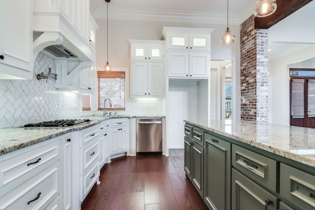 Building Photo - Gorgeous Custom Built Home Available In Youngsville!