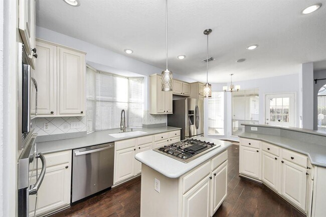 Building Photo - 623 Airybrook Ln