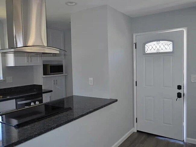 Building Photo - 5711 Calmor Ave