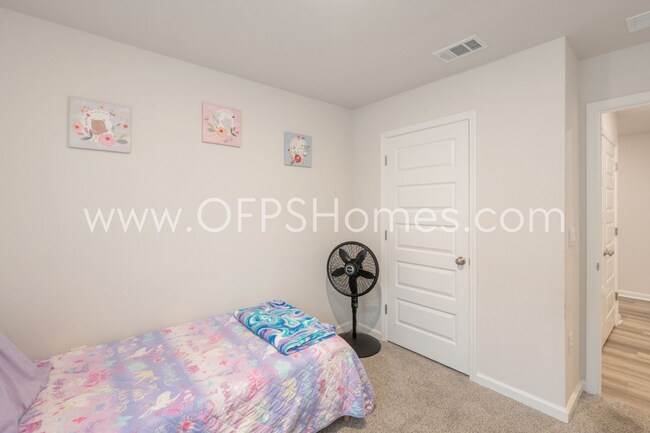 Building Photo - Crestview 4bed/2bath