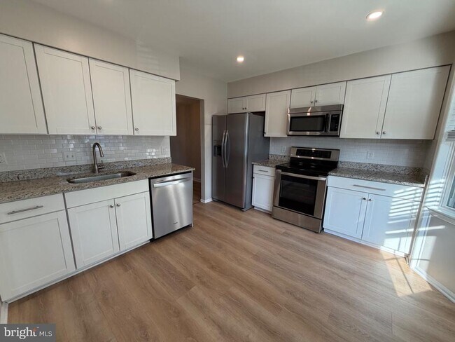Building Photo - 12120 Stoneford Dr