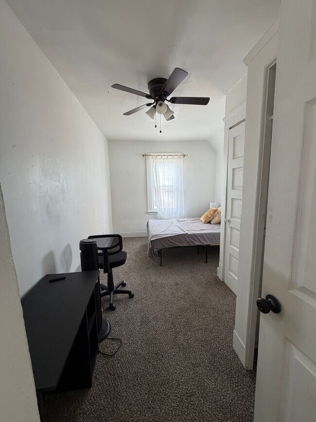 Building Photo - Charming Lakewood Duplex