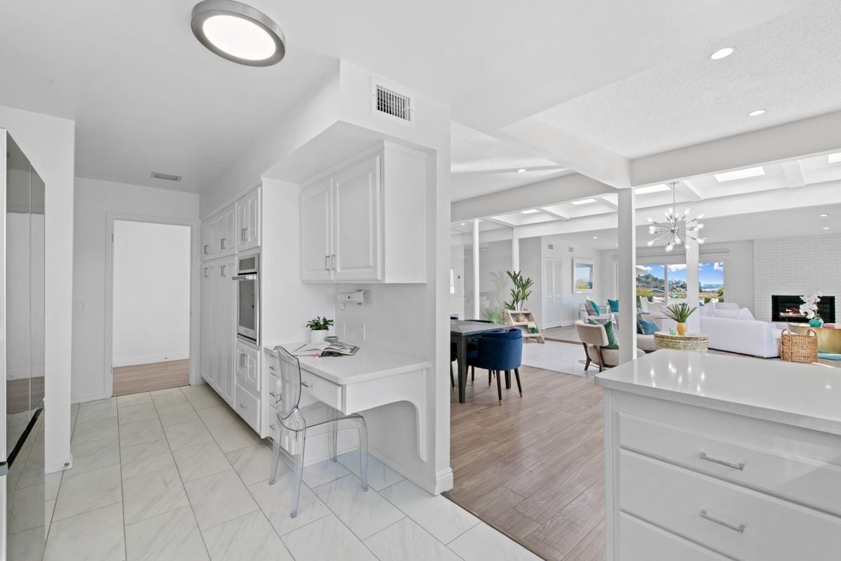 Building Photo - 3636 Oceanhill Way