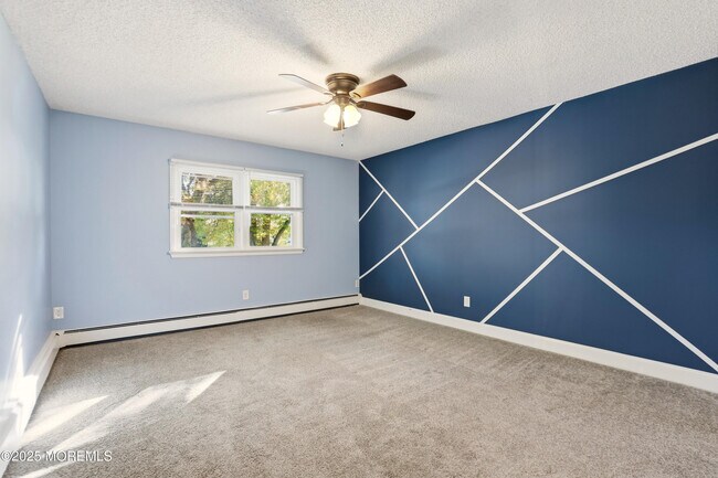 Building Photo - 601 Duchess Ct