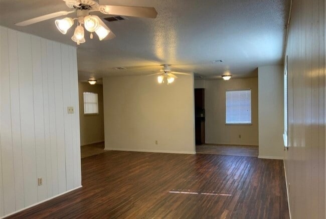 Building Photo - 1409 Paseo Del Oro