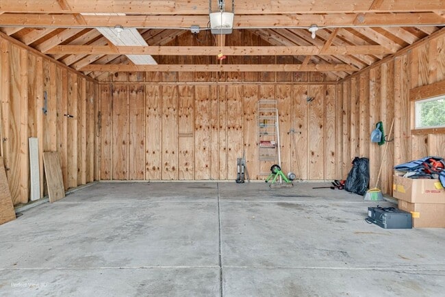 Building Photo - 768 Spring Rd