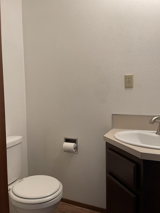 Building Photo - 116 N 3rd Ave SW