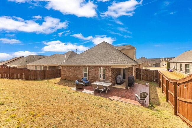 Building Photo - 1808 Mabel Dr