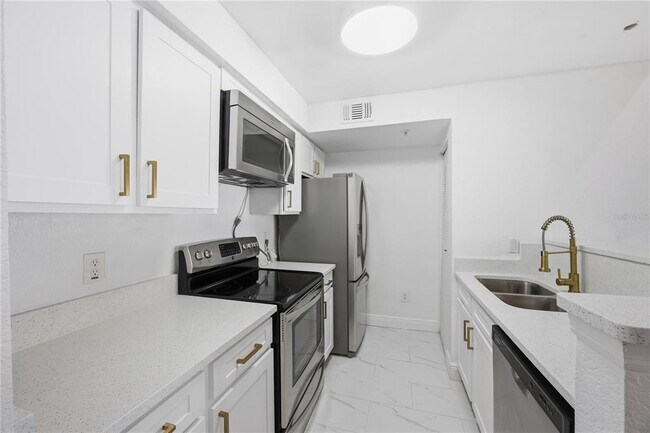 Building Photo - 2207 Antigua Pl