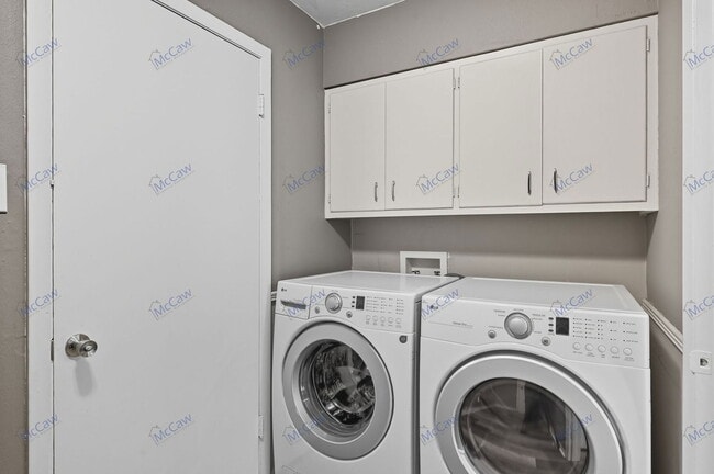 Building Photo - 705 Scottsdale Dr