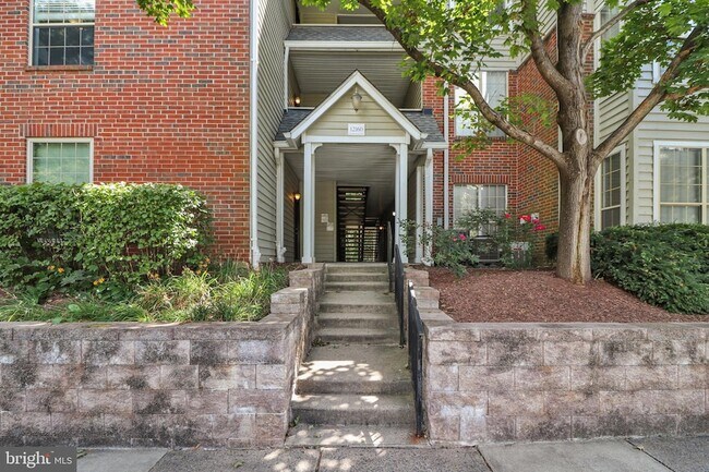 Building Photo - 12160 Penderview Terrace