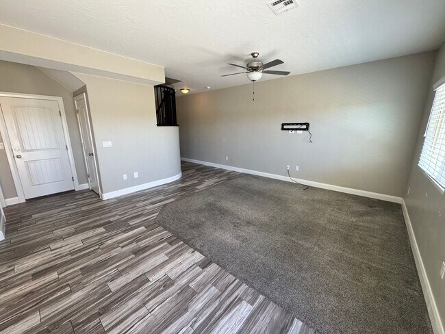 Building Photo - Blackhawk Townhome! Incredible Amenities!!