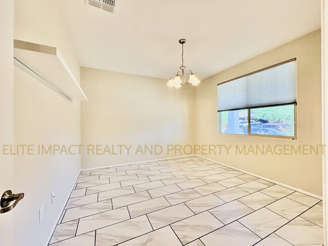 Building Photo - 9731 E Lynx Lk Trl