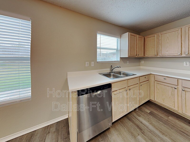 Building Photo - 5324 New Castleton Ln