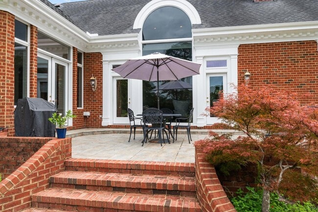 Building Photo - 450 Cox Rd