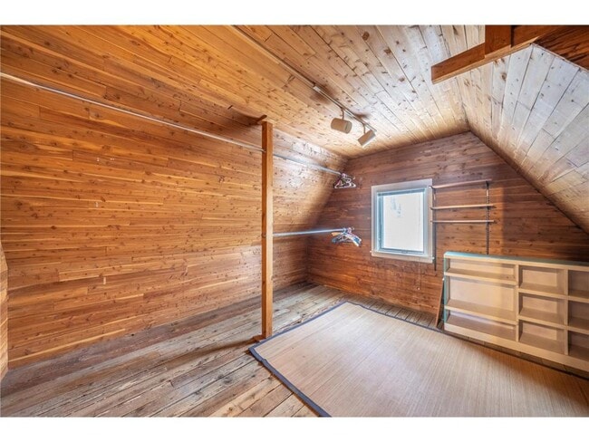 Building Photo - 1721 Humboldt Ave S