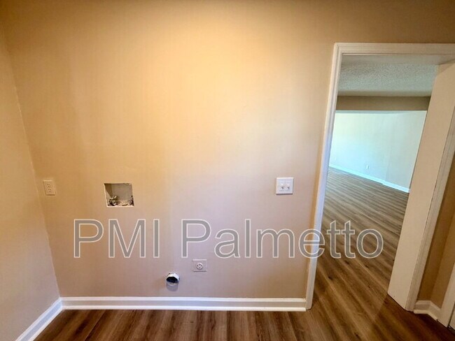 Building Photo - 4716 Leaf Crest Ct