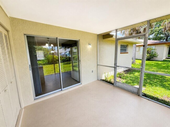 Building Photo - 257 Camillia Ln