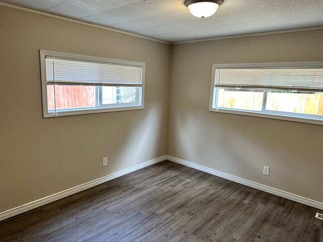 Building Photo - TWO BEDROOM MOBILE HOME IN CASTLE ROCK **RENT SPECIAL: FREE FIRST MONTH OF RENT**