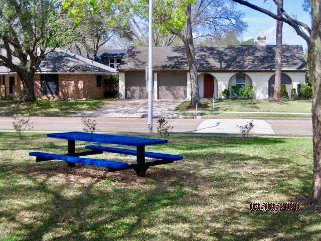 Building Photo - 16011 Hickory Knoll Dr