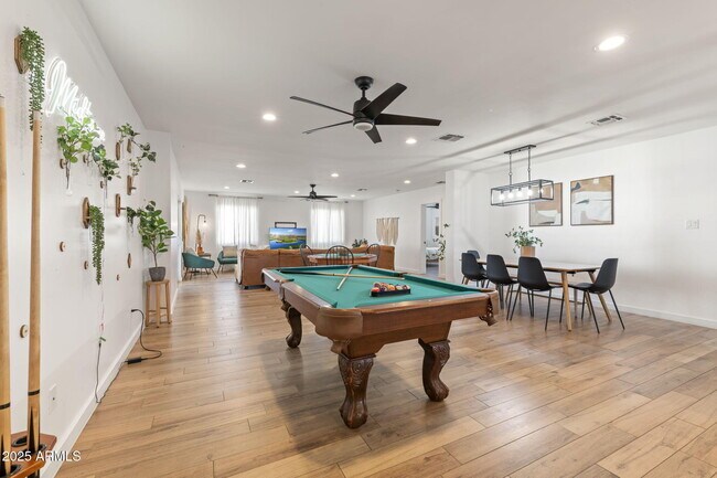 Primary Photo - 4025 N 8th Ave